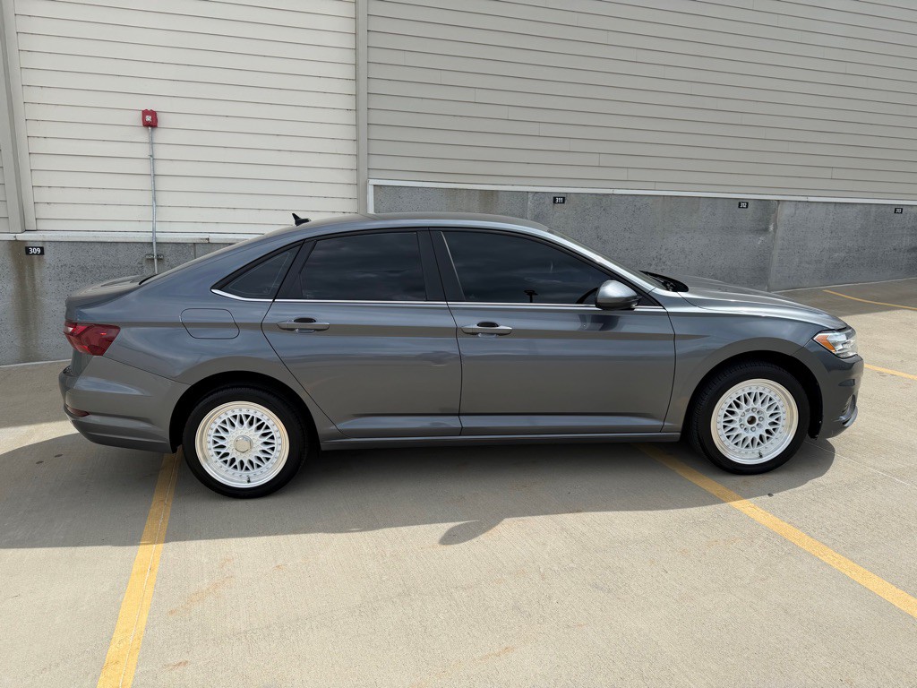 2021 Volkswagen Jetta Image 2