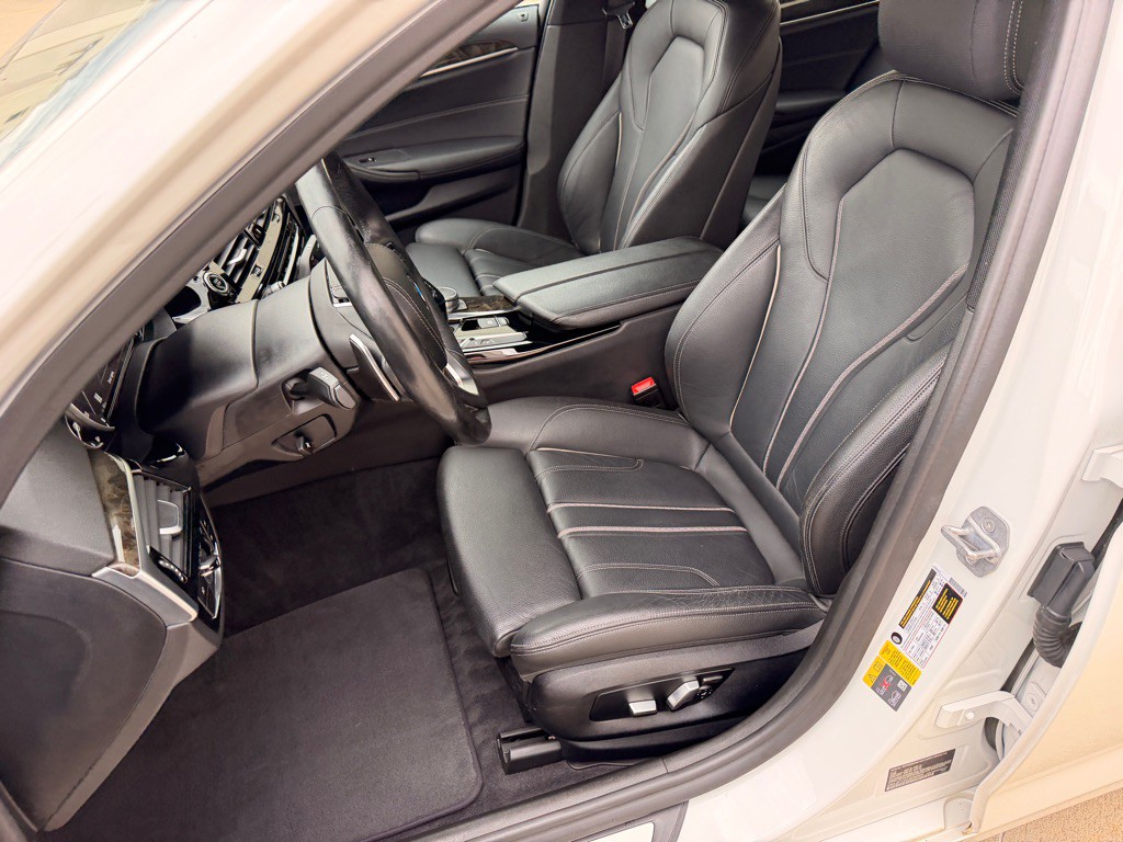 2018 BMW 5 Series Image 10