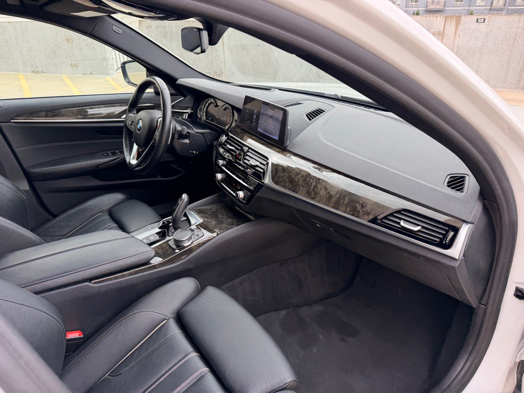2018 BMW 5 Series Image 20