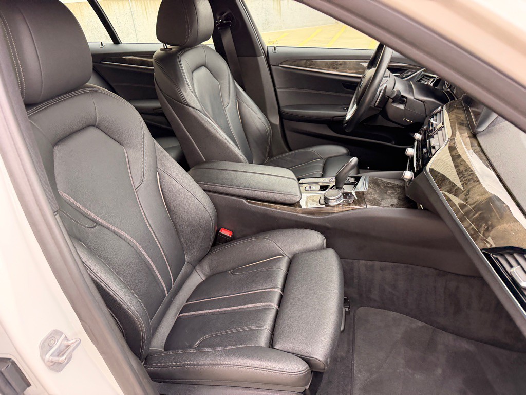 2018 BMW 5 Series Image 21