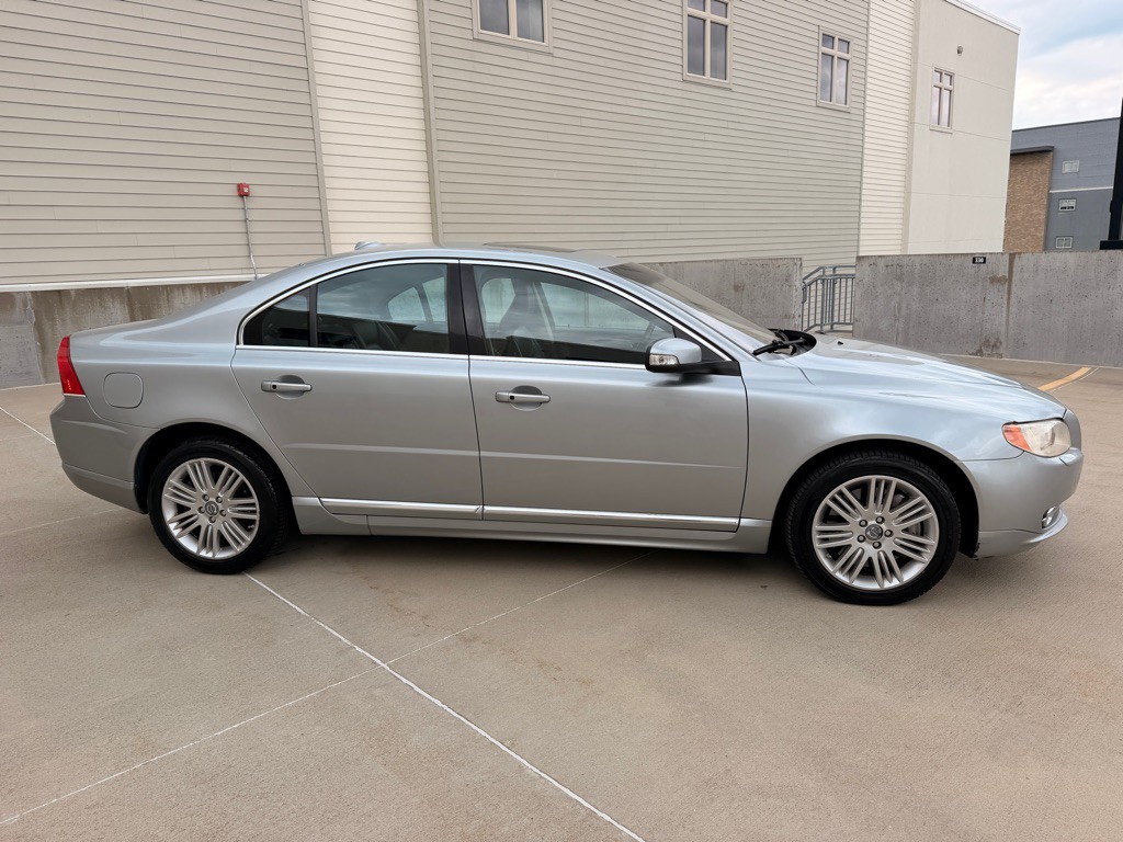 2008 Volvo S80 Image 2