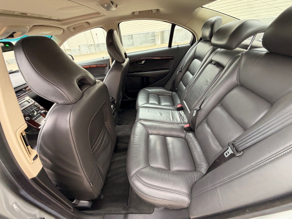 2008 Volvo S80 Image 14