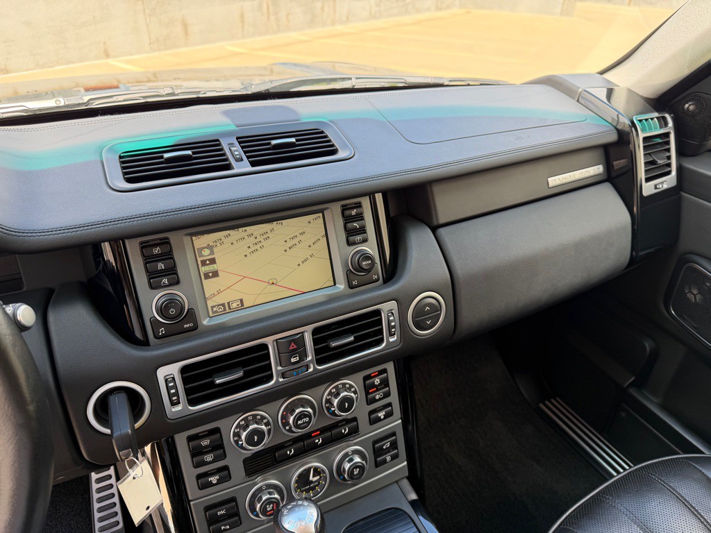 2007 Land Rover Range Rover Image 16