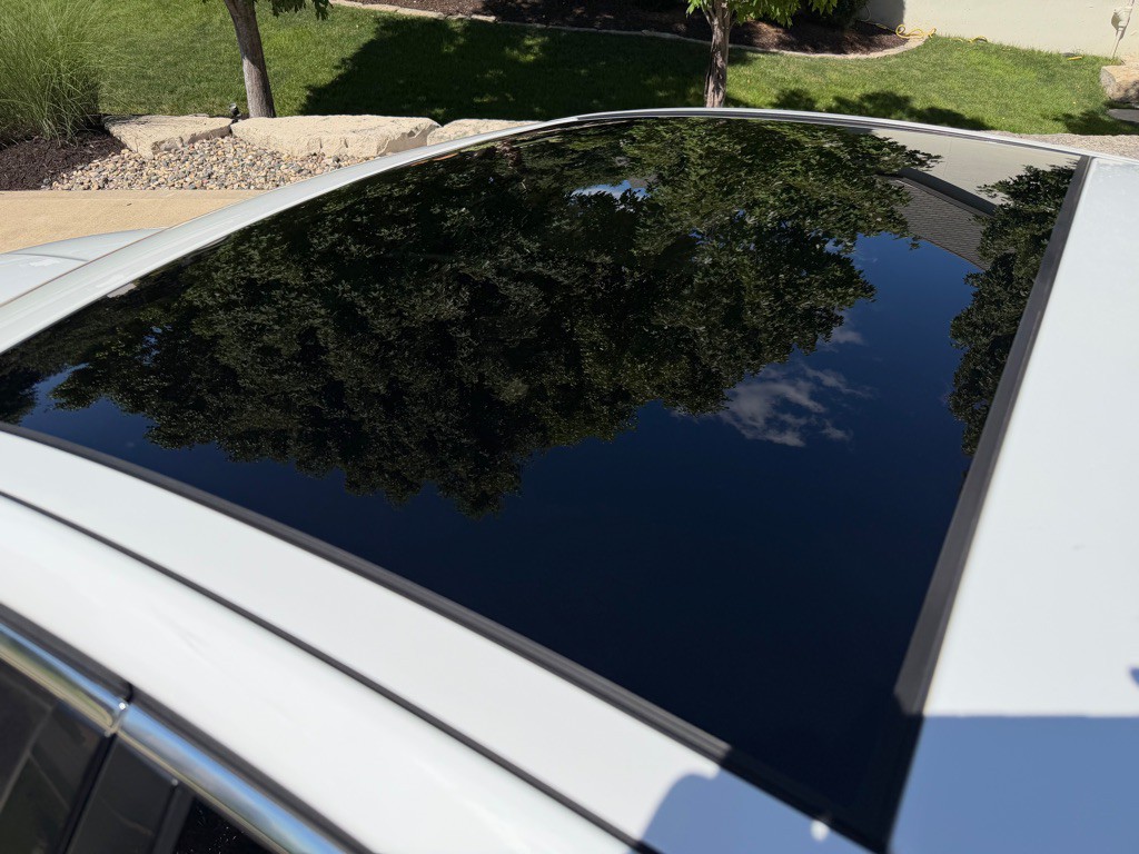 2017 Jaguar XE Image 9