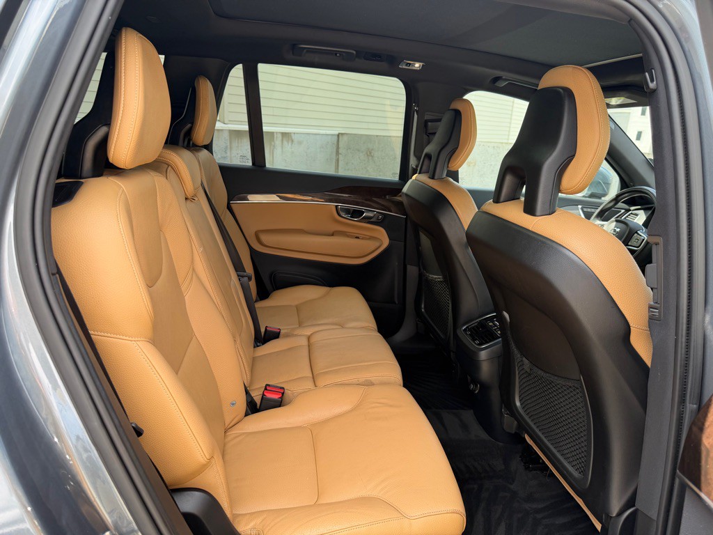 2017 Volvo XC90 Image 24