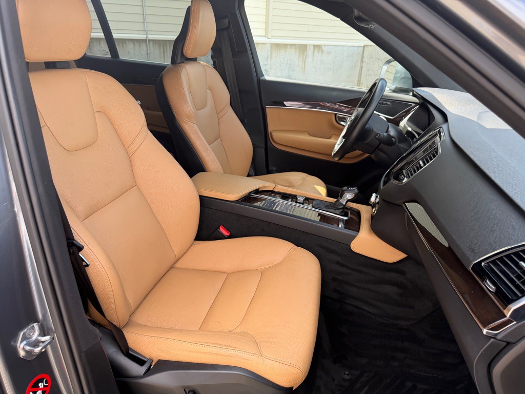 2017 Volvo XC90 Image 28