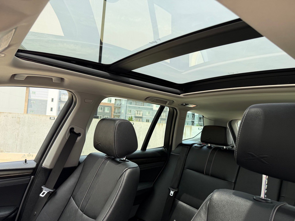 2017 BMW X3 Image 9