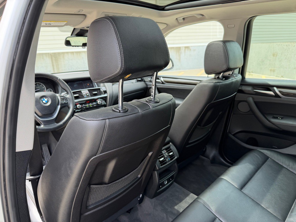 2017 BMW X3 Image 16