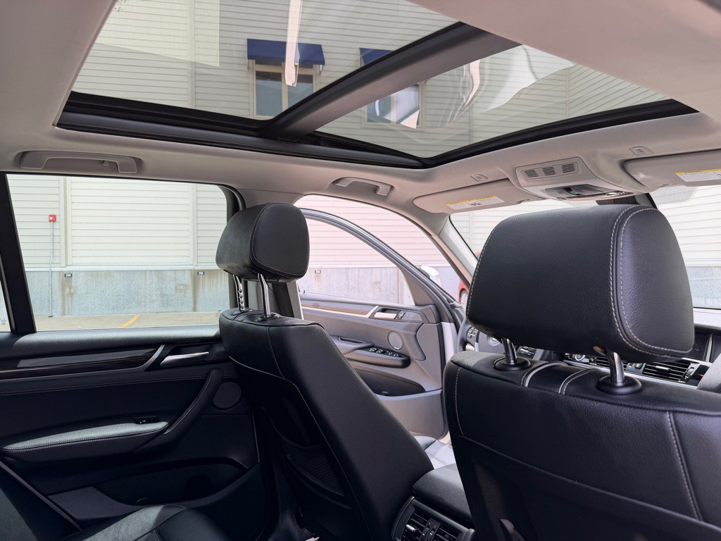 2017 BMW X3 Image 22