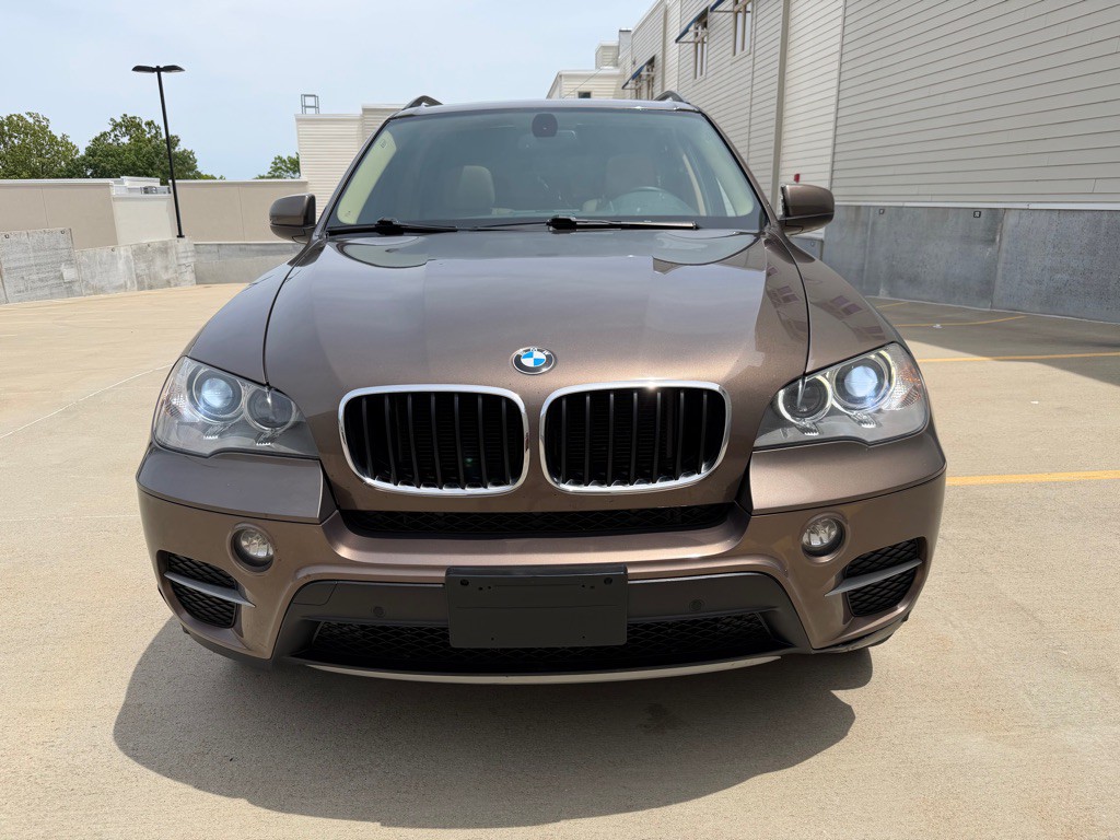2012 BMW X5 Image 2
