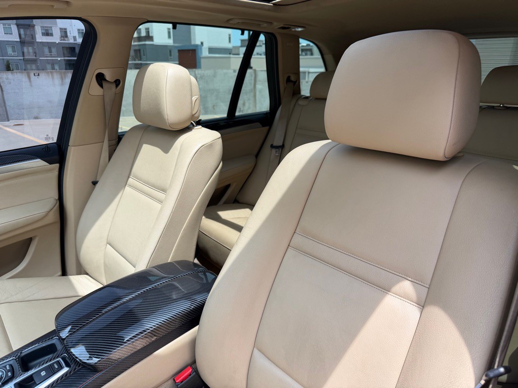 2012 BMW X5 Image 16