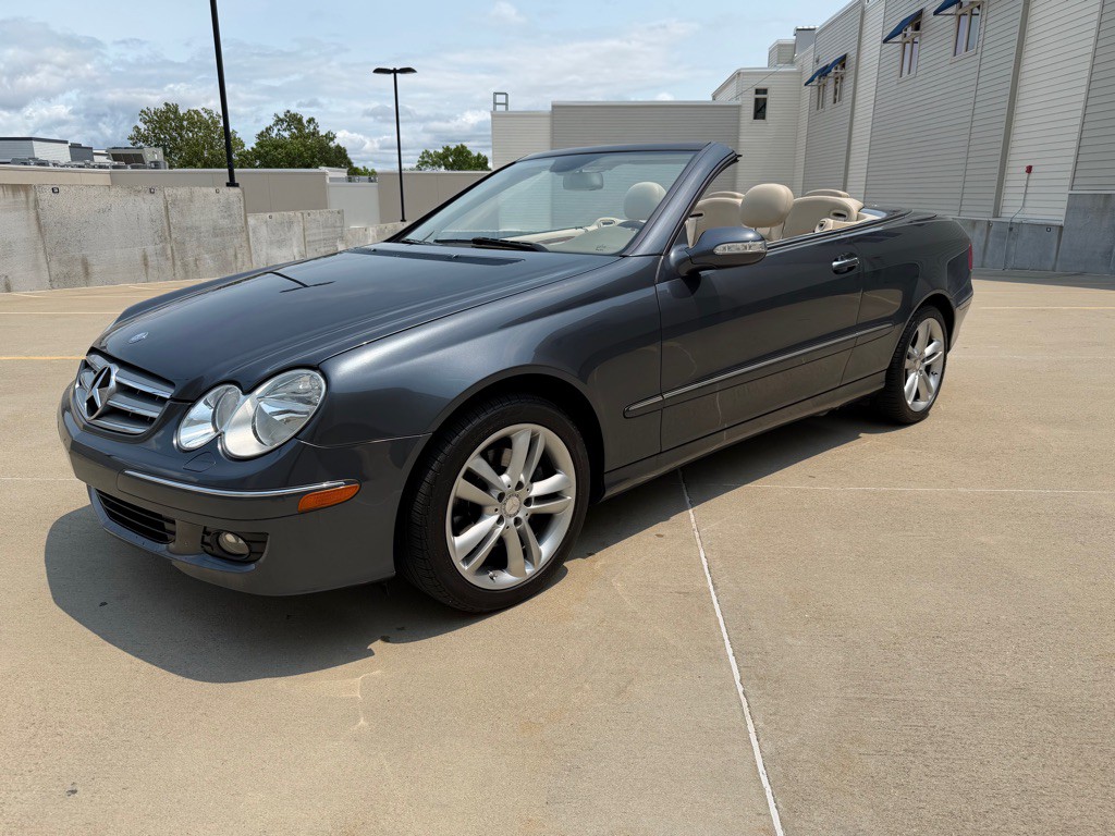 2008 Mercedes-Benz CLK-Class Image 3