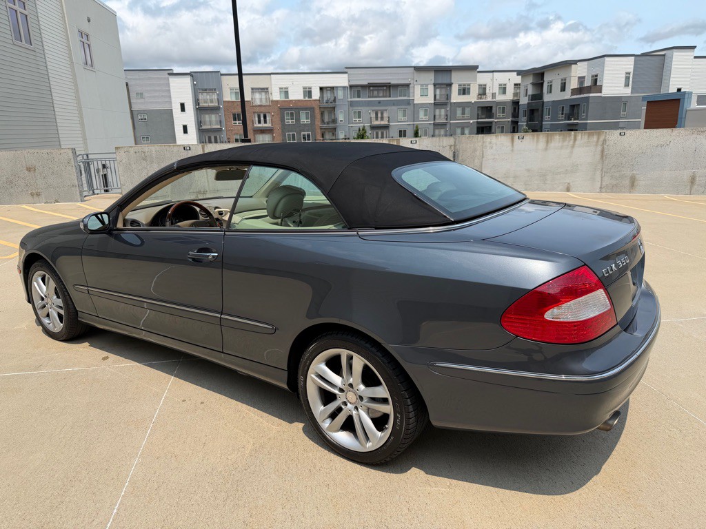 2008 Mercedes-Benz CLK-Class Image 10