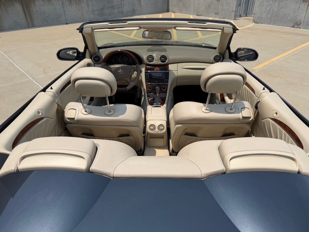 2008 Mercedes-Benz CLK-Class Image 16