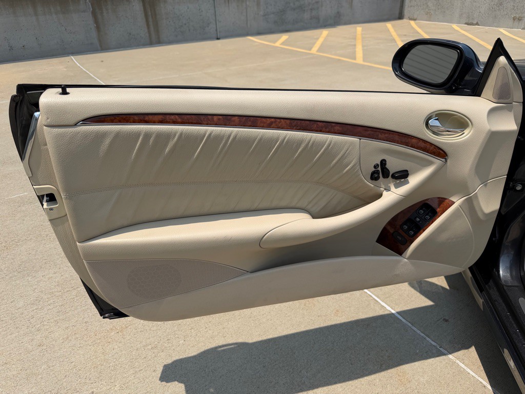 2008 Mercedes-Benz CLK-Class Image 18