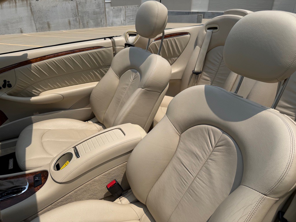 2008 Mercedes-Benz CLK-Class Image 23