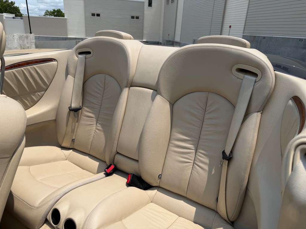 2008 Mercedes-Benz CLK-Class Image 25