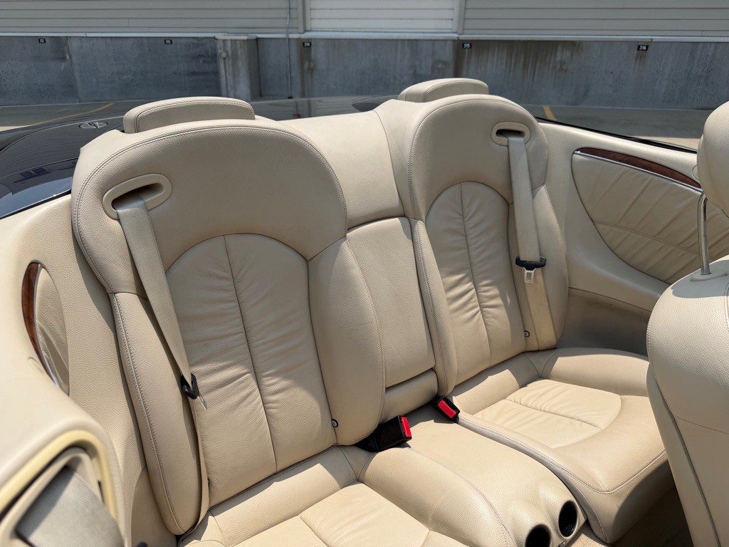 2008 Mercedes-Benz CLK-Class Image 27