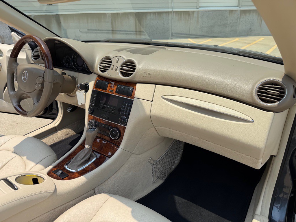 2008 Mercedes-Benz CLK-Class Image 28