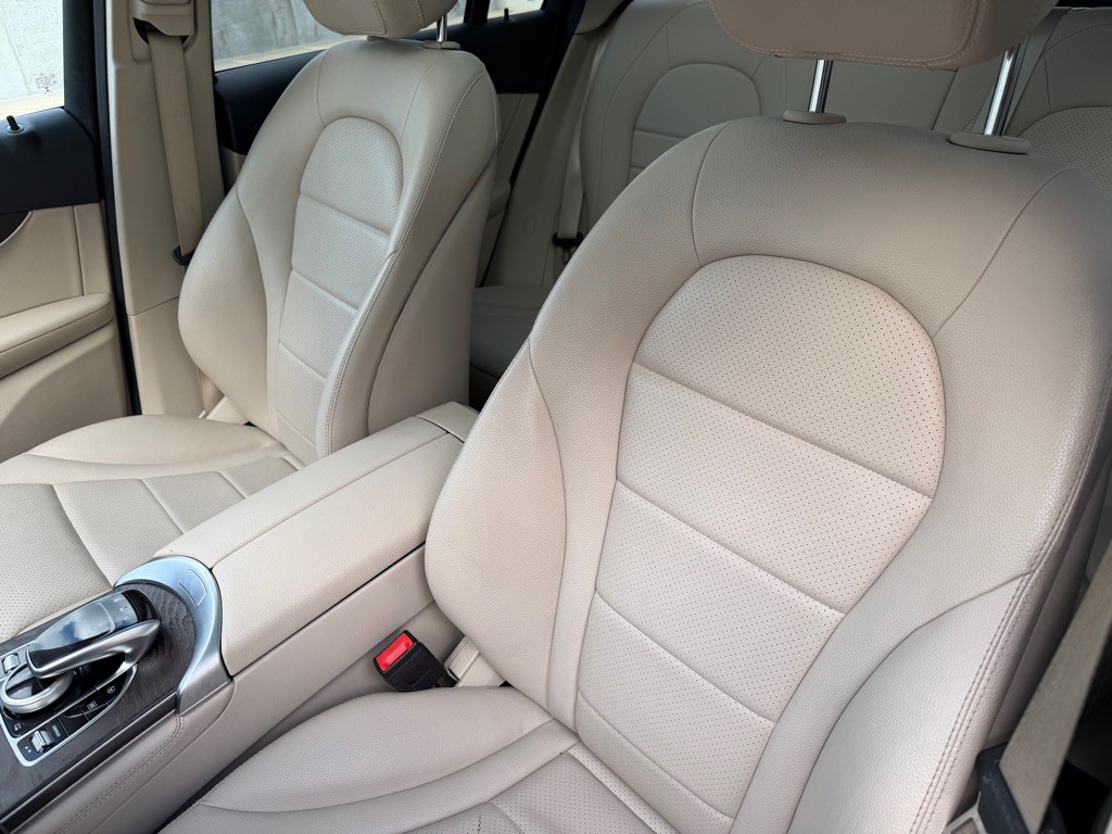 2019 Mercedes-Benz GLC-Class Image 13