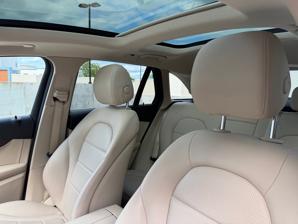 2019 Mercedes-Benz GLC-Class Image 14