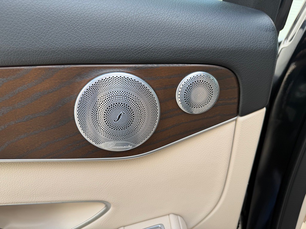 2019 Mercedes-Benz GLC-Class Image 16