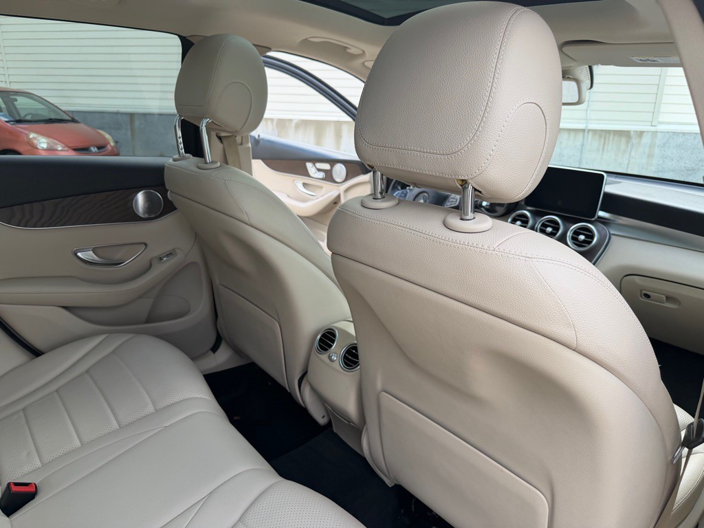 2019 Mercedes-Benz GLC-Class Image 19