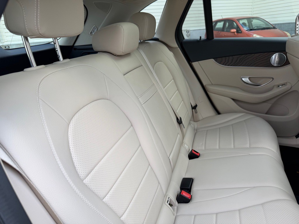 2019 Mercedes-Benz GLC-Class Image 21