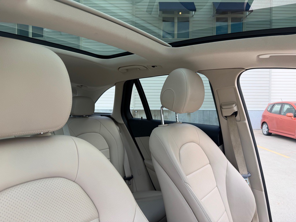 2019 Mercedes-Benz GLC-Class Image 27