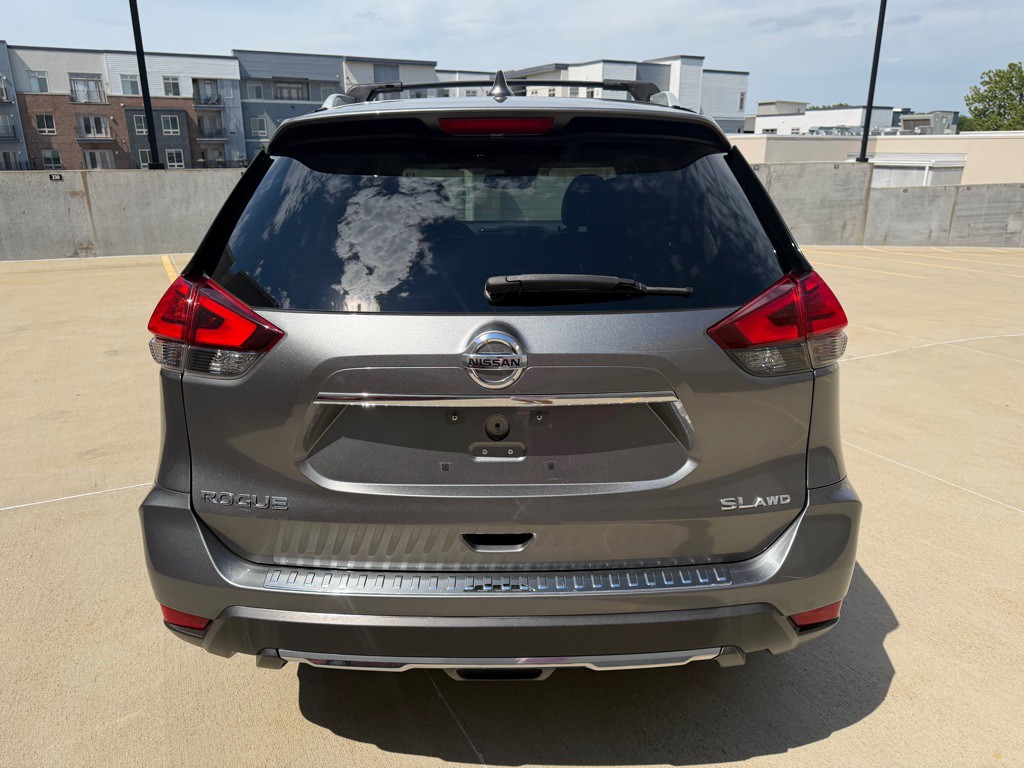 2017 Nissan Rogue Image 4