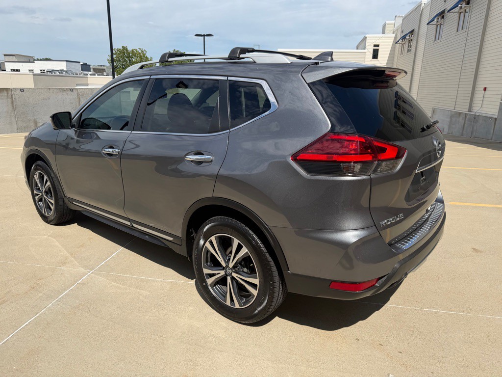 2017 Nissan Rogue Image 5