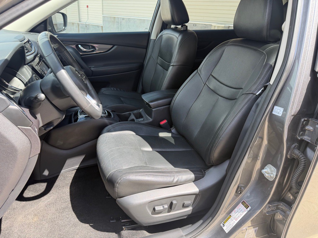 2017 Nissan Rogue Image 12
