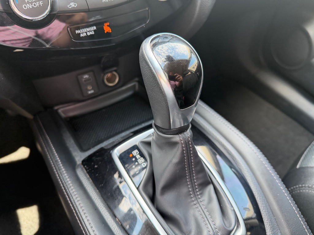 2017 Nissan Rogue Image 21
