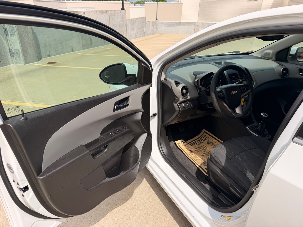 2013 Chevrolet Sonic Image 9
