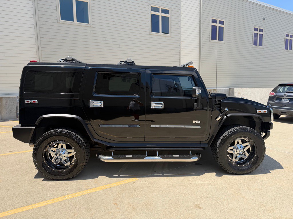 2004 HUMMER H2 Image 2