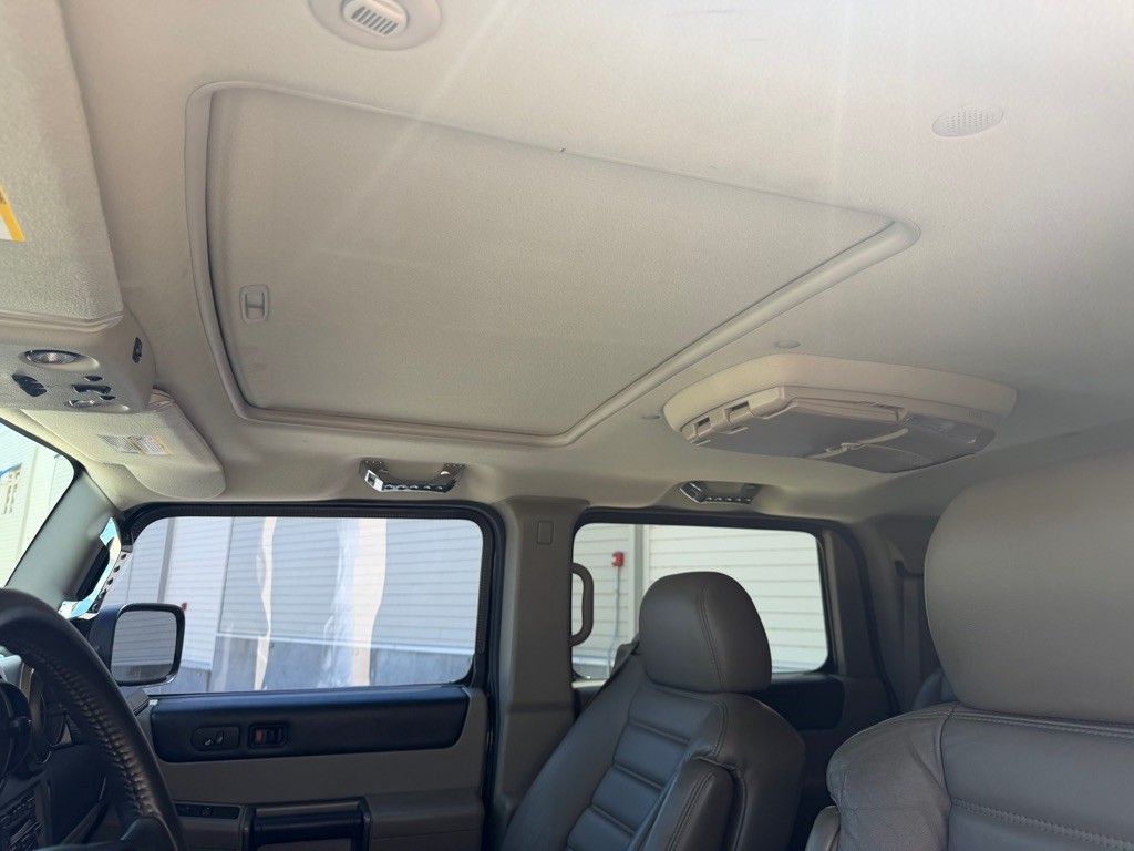 2004 HUMMER H2 Image 15