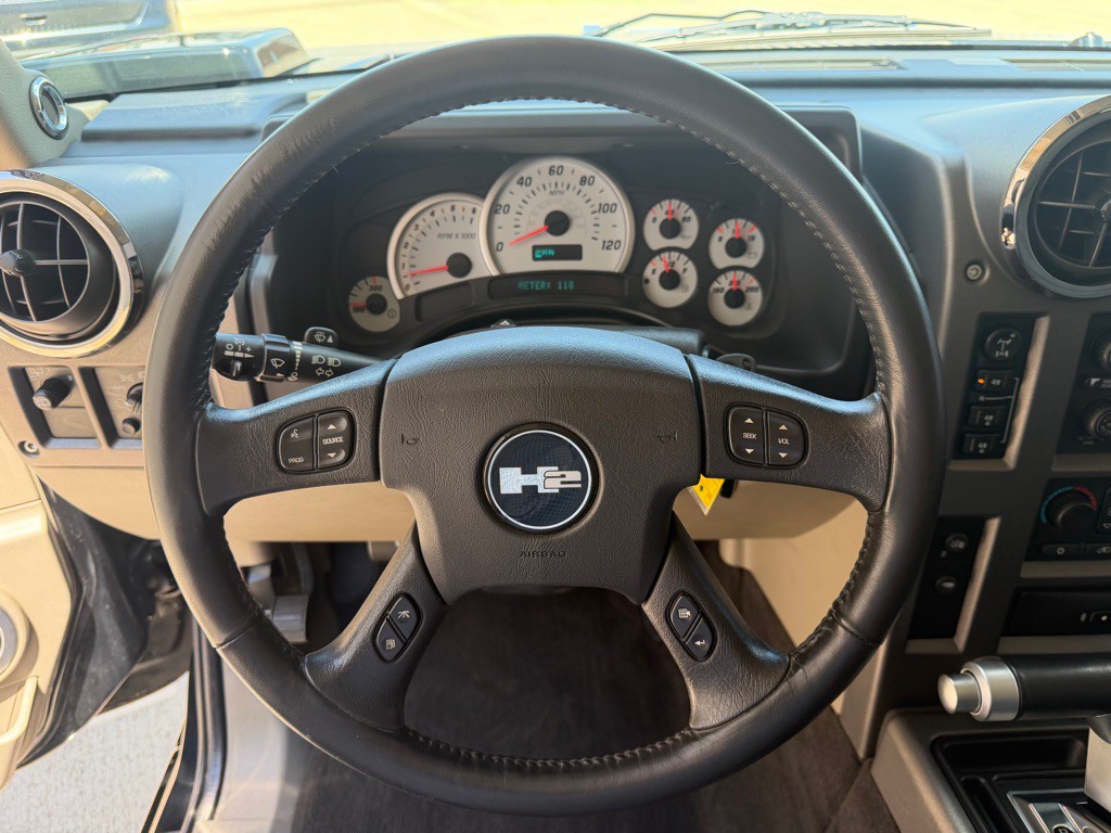 2004 HUMMER H2 Image 16