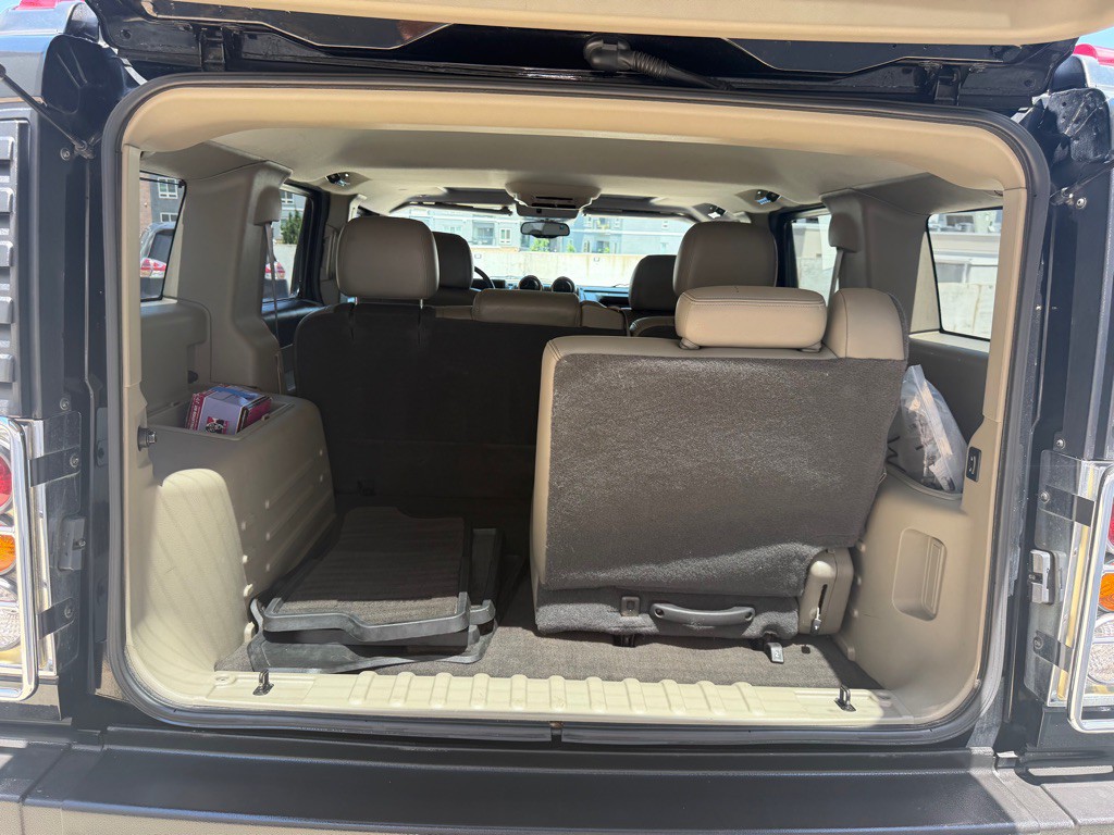 2004 HUMMER H2 Image 22
