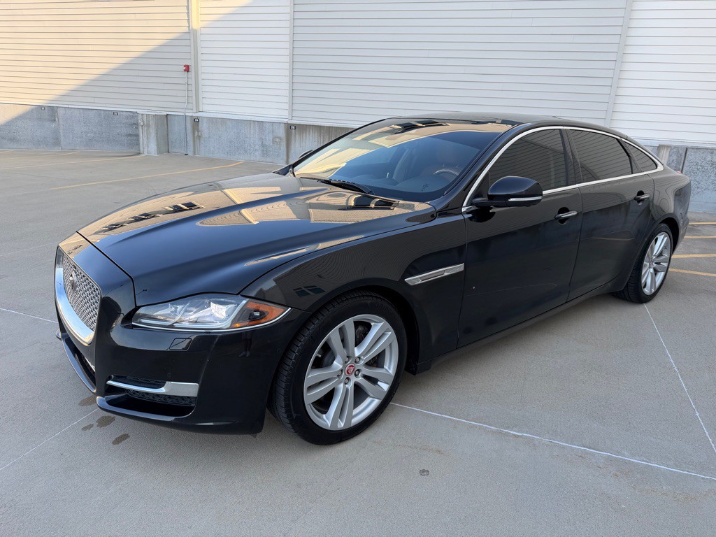 2018 Jaguar XJ Image 7