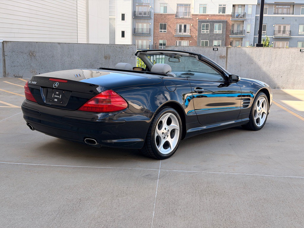 2004 Mercedes-Benz SL-Class Image 3