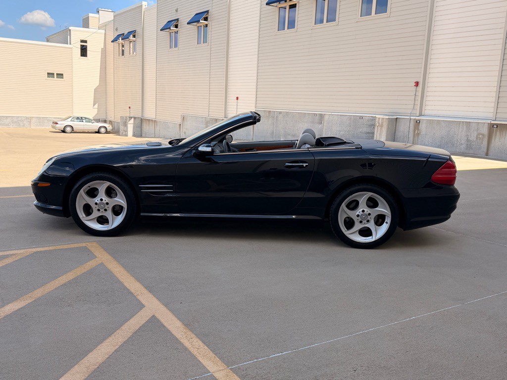 2004 Mercedes-Benz SL-Class Image 6