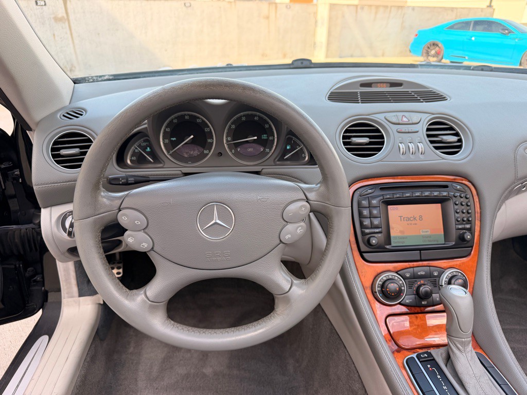 2004 Mercedes-Benz SL-Class Image 11