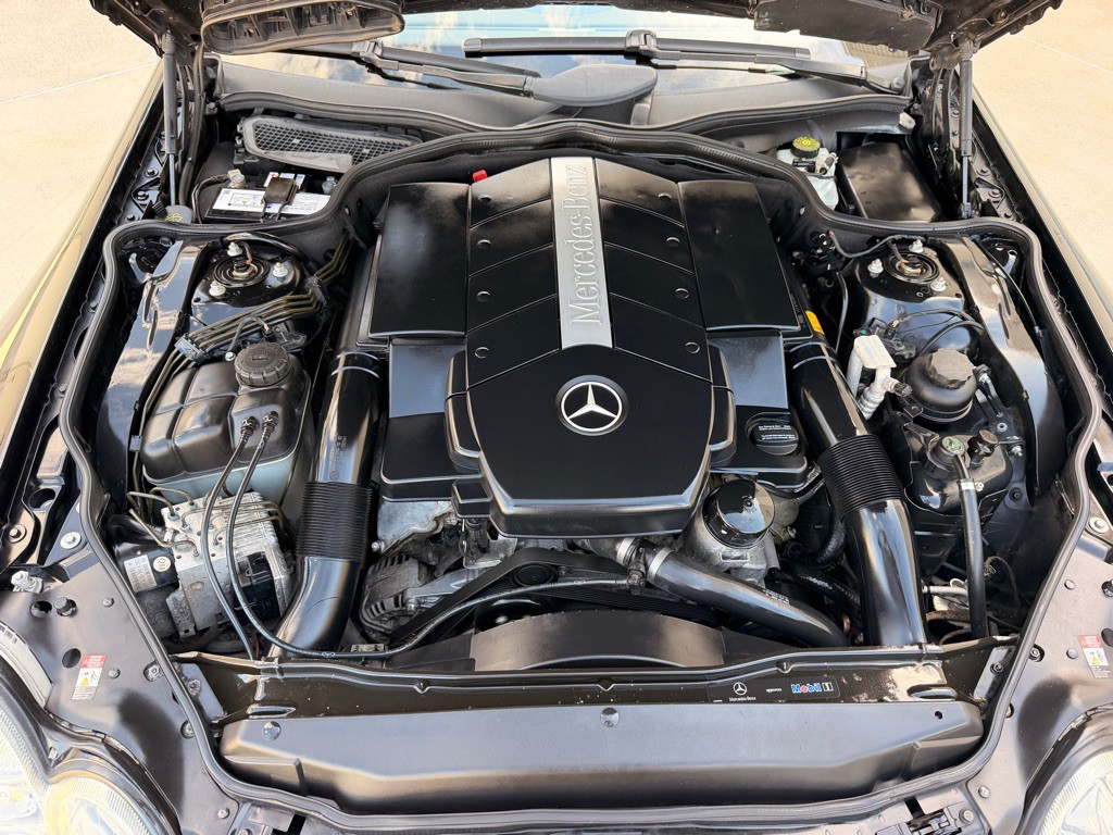 2004 Mercedes-Benz SL-Class Image 19
