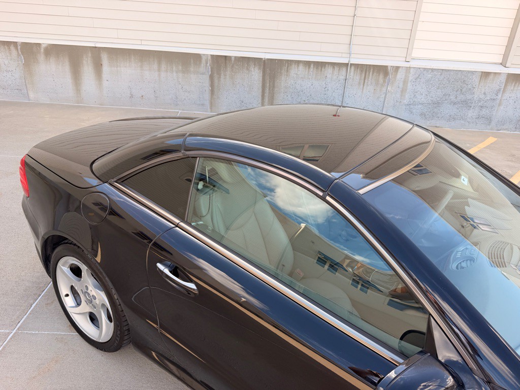 2004 Mercedes-Benz SL-Class Image 21