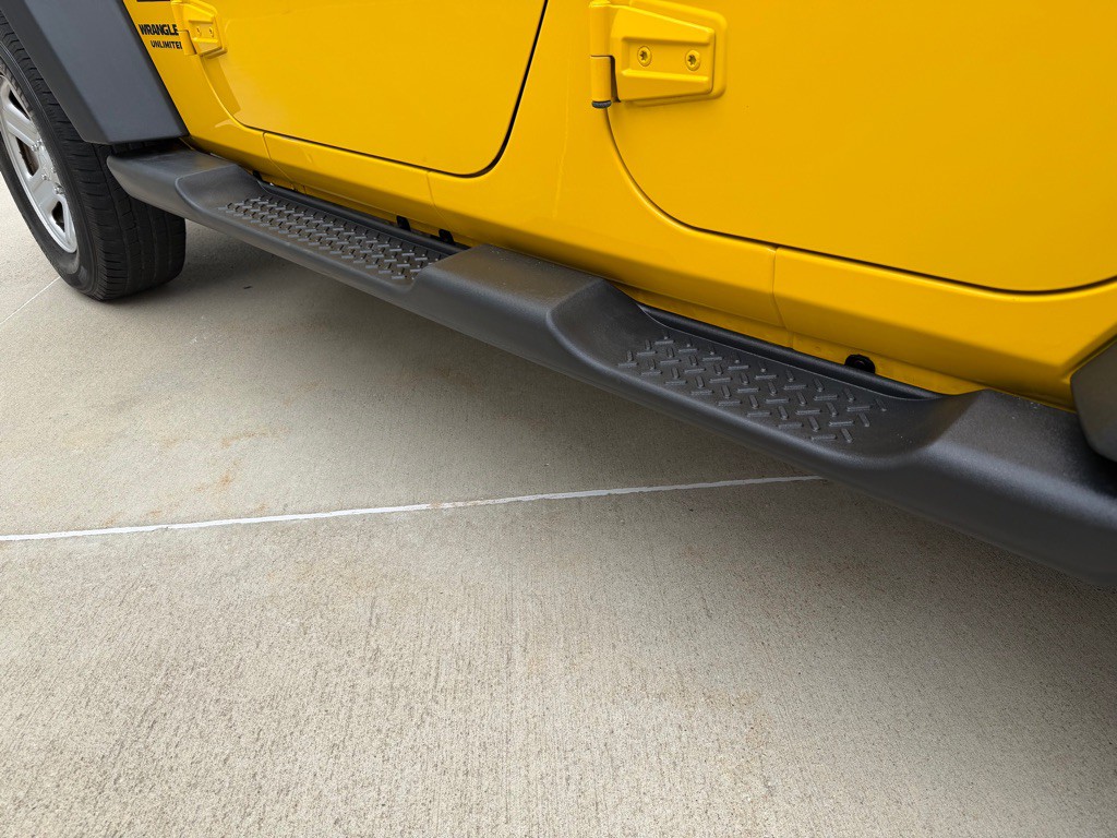 2011 Jeep Wrangler Unlimited Image 10