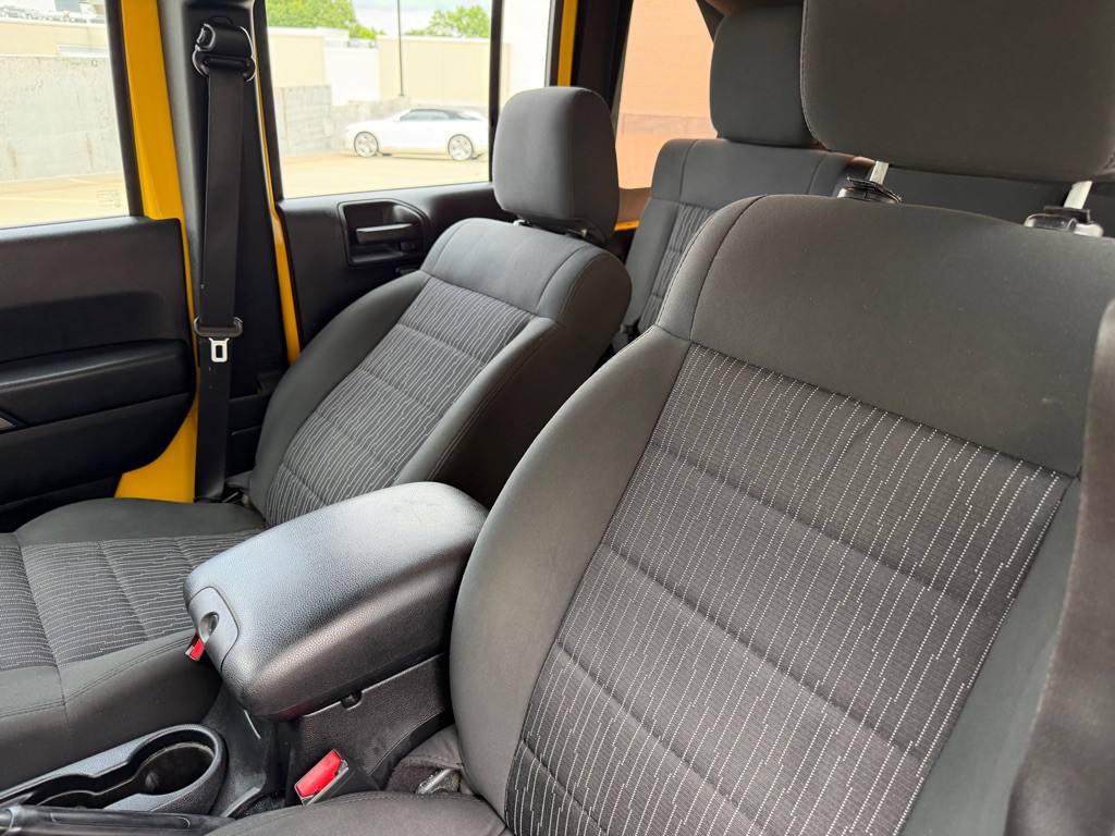 2011 Jeep Wrangler Unlimited Image 16