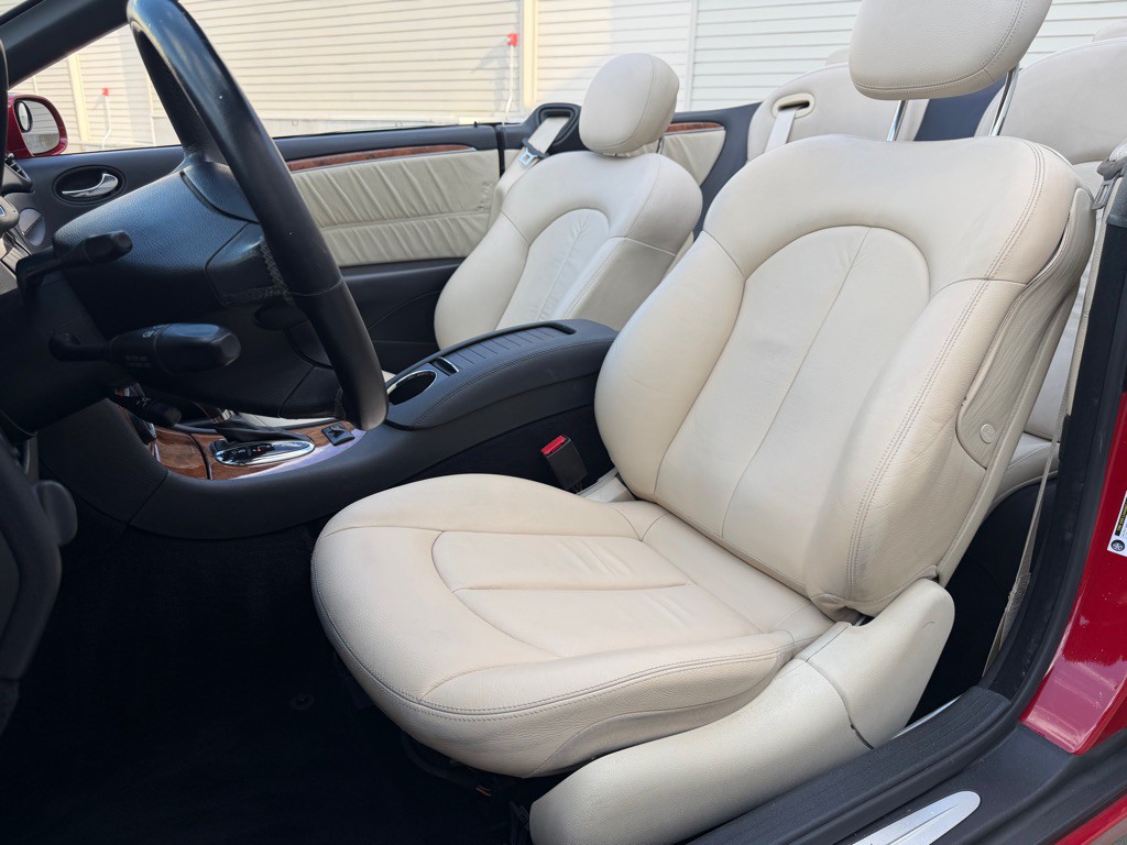 2007 Mercedes-Benz CLK-Class Image 11