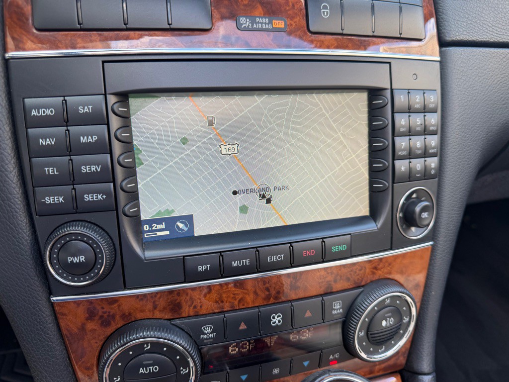 2007 Mercedes-Benz CLK-Class Image 16