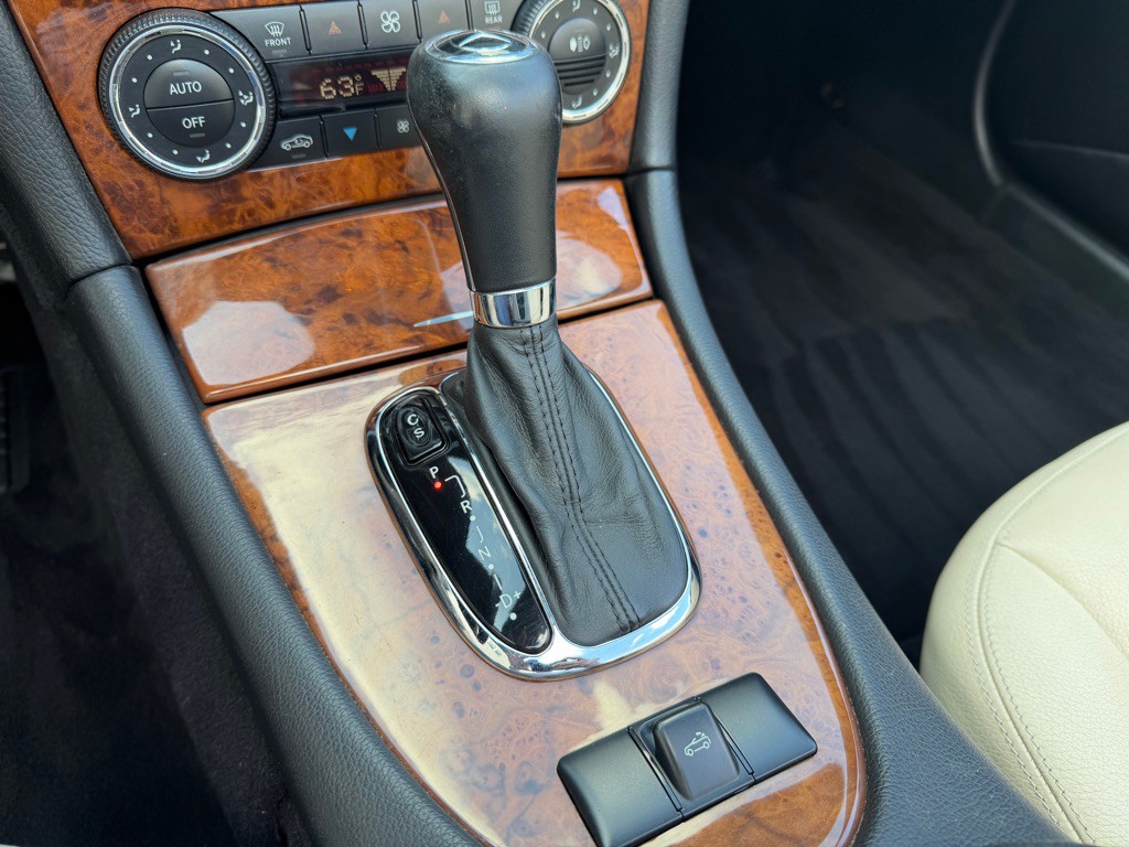 2007 Mercedes-Benz CLK-Class Image 17