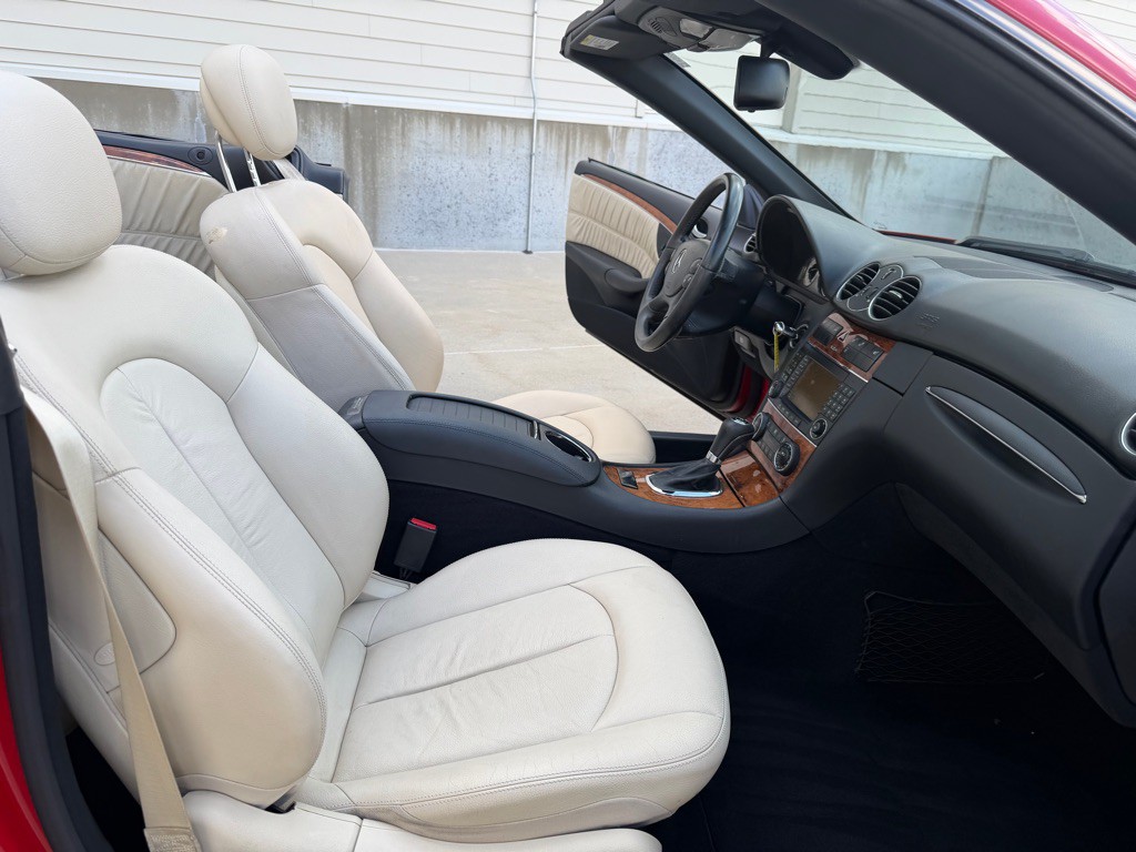 2007 Mercedes-Benz CLK-Class Image 21